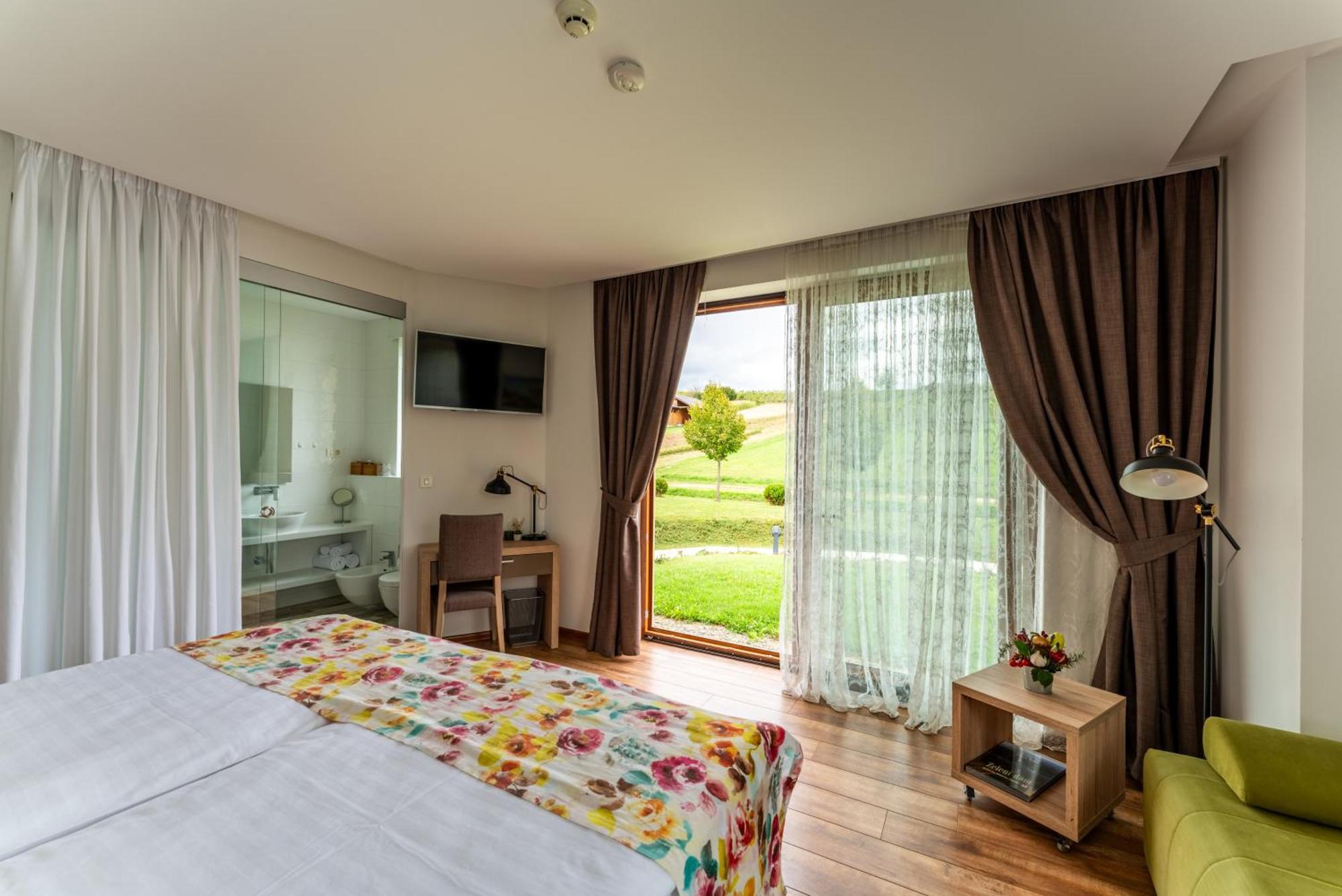 Bed&Breakfast Vinarija Coner เบียโลวาร์ ภายนอก รูปภาพ