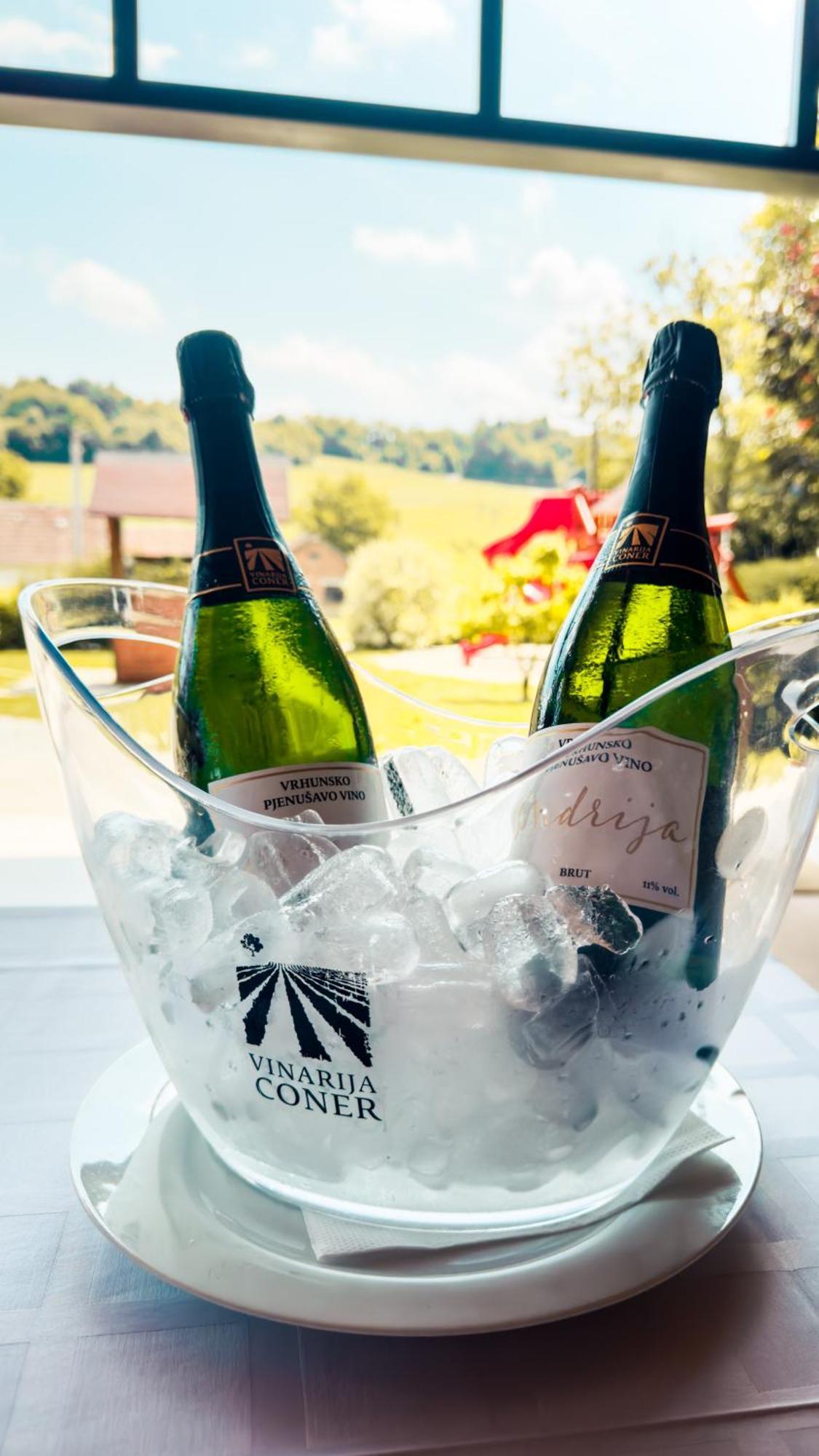 Bed&Breakfast Vinarija Coner เบียโลวาร์ ภายนอก รูปภาพ
