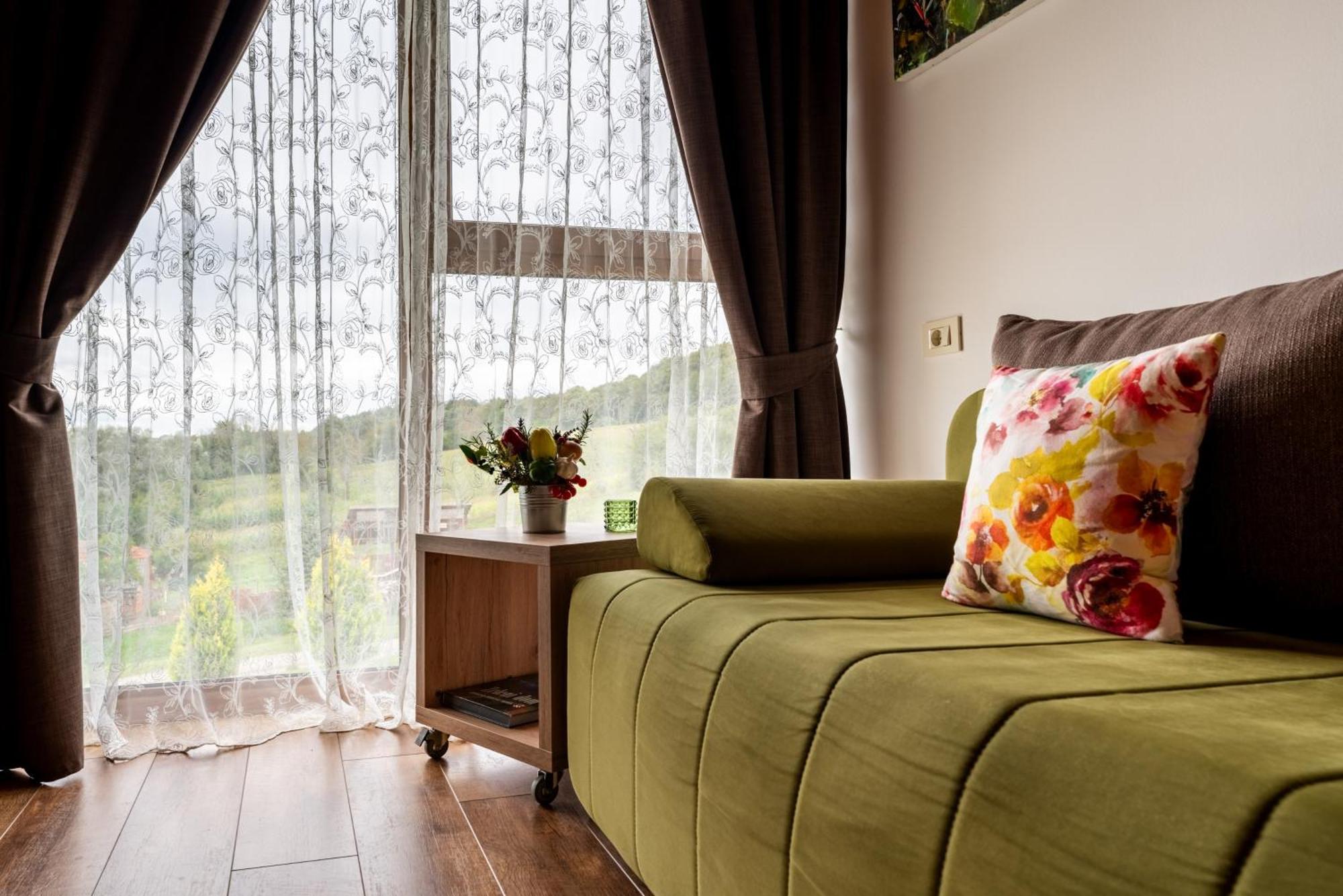 Bed&Breakfast Vinarija Coner เบียโลวาร์ ภายนอก รูปภาพ